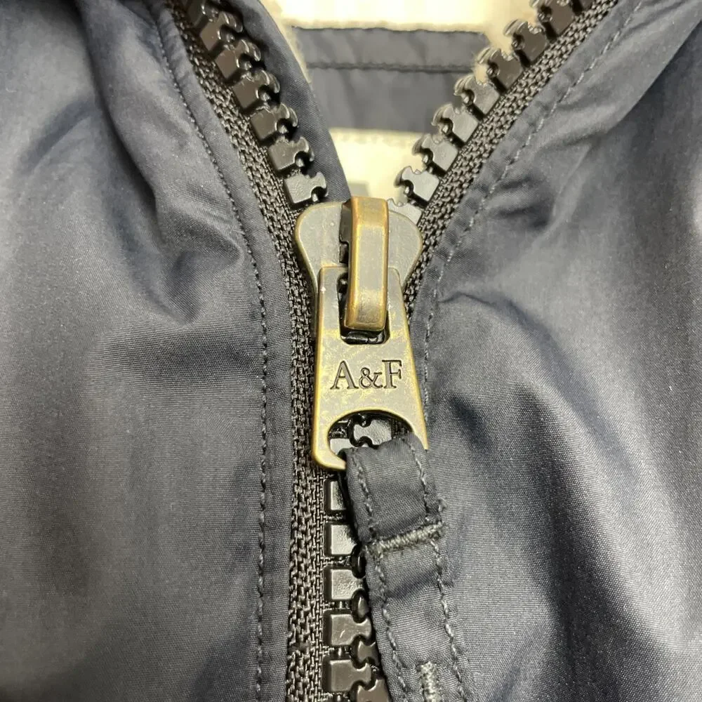 Abercrombie & Fitch Bomber Jacket Mens M Navy‎ Sherpa Lined Logo Sleeve Patch